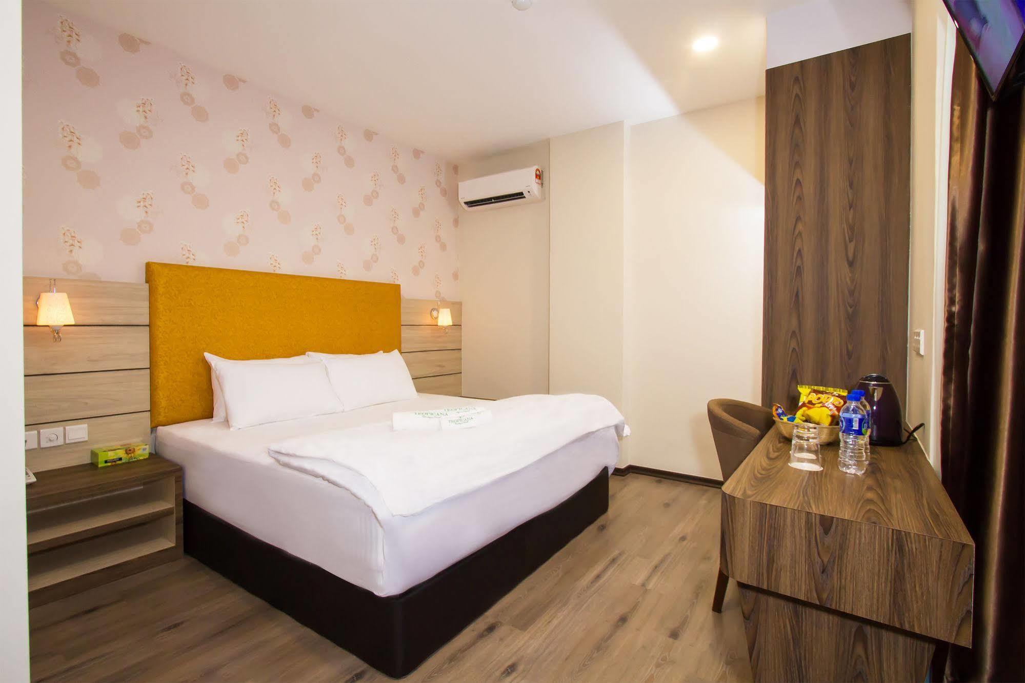 Tropicana Homestay Muar Exterior photo